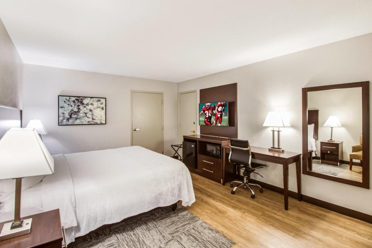 Red Roof Inn Plus+ Dallas - Addison Exterior photo