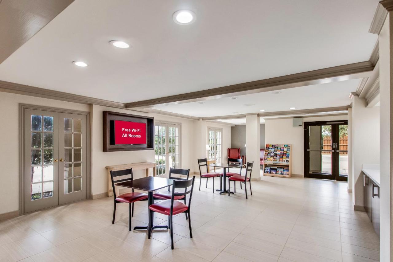 Red Roof Inn Plus+ Dallas - Addison Exterior photo