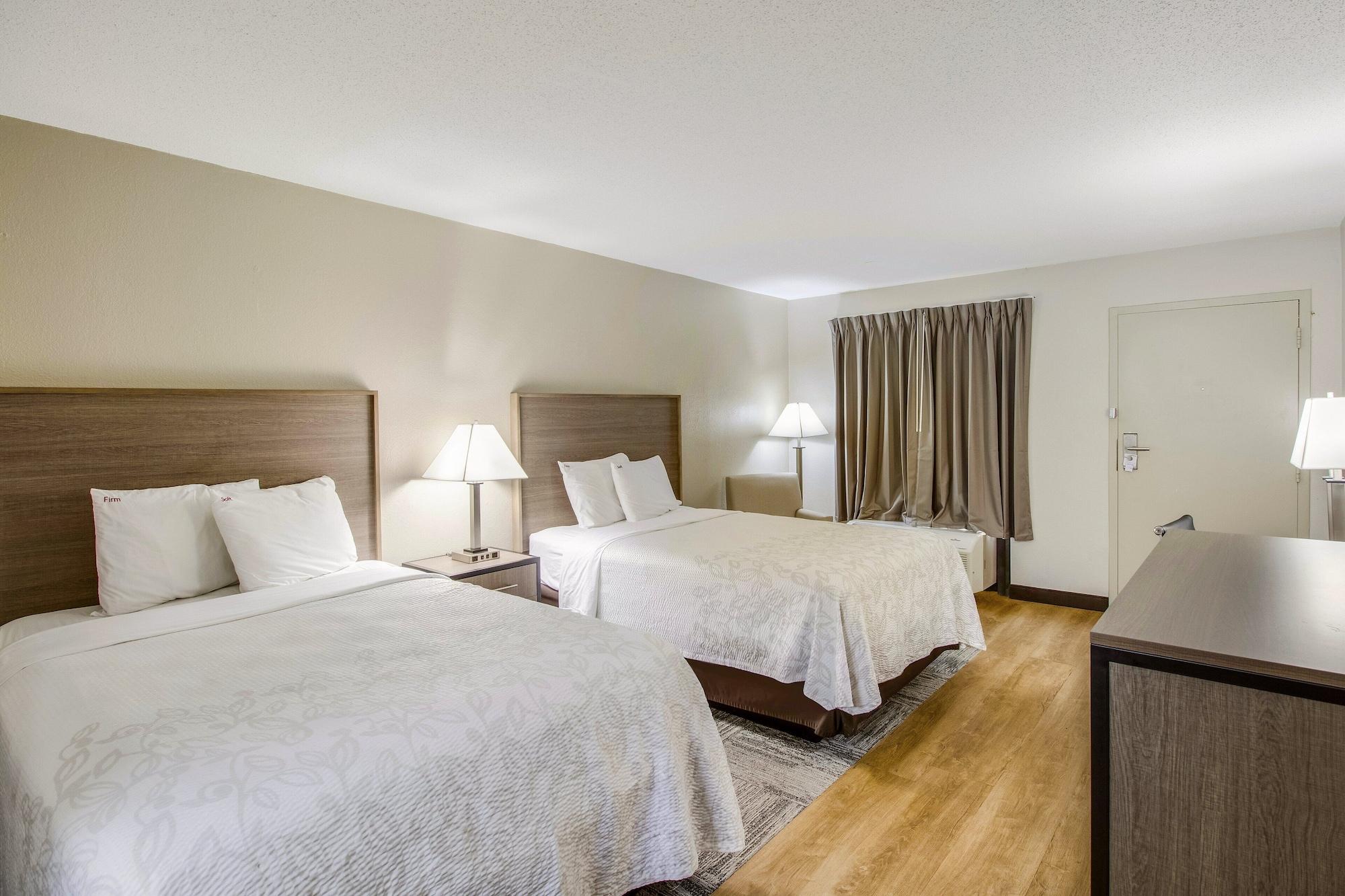 Red Roof Inn Plus+ Dallas - Addison Exterior photo
