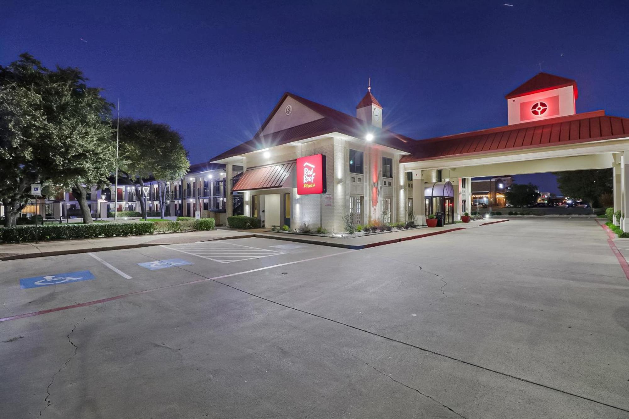 Red Roof Inn Plus+ Dallas - Addison Exterior photo